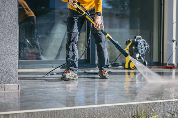 Why Choose Our Certified Pressure Washing Experts for Your Project Needs in Pineland, TX?
