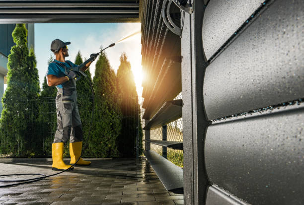 Why Choose Our Certified Pressure Washing Experts for Your Project Needs in Pineland, TX?